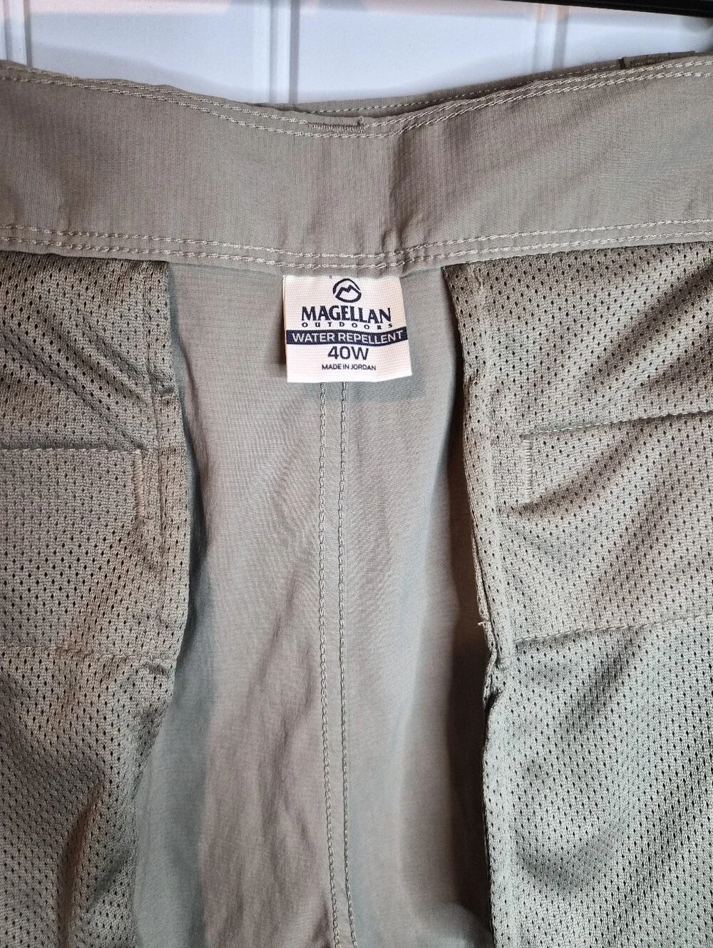 40W Magellan Outdoor mens Performance Cargo Shorts Casual Fishing Vacation Trave